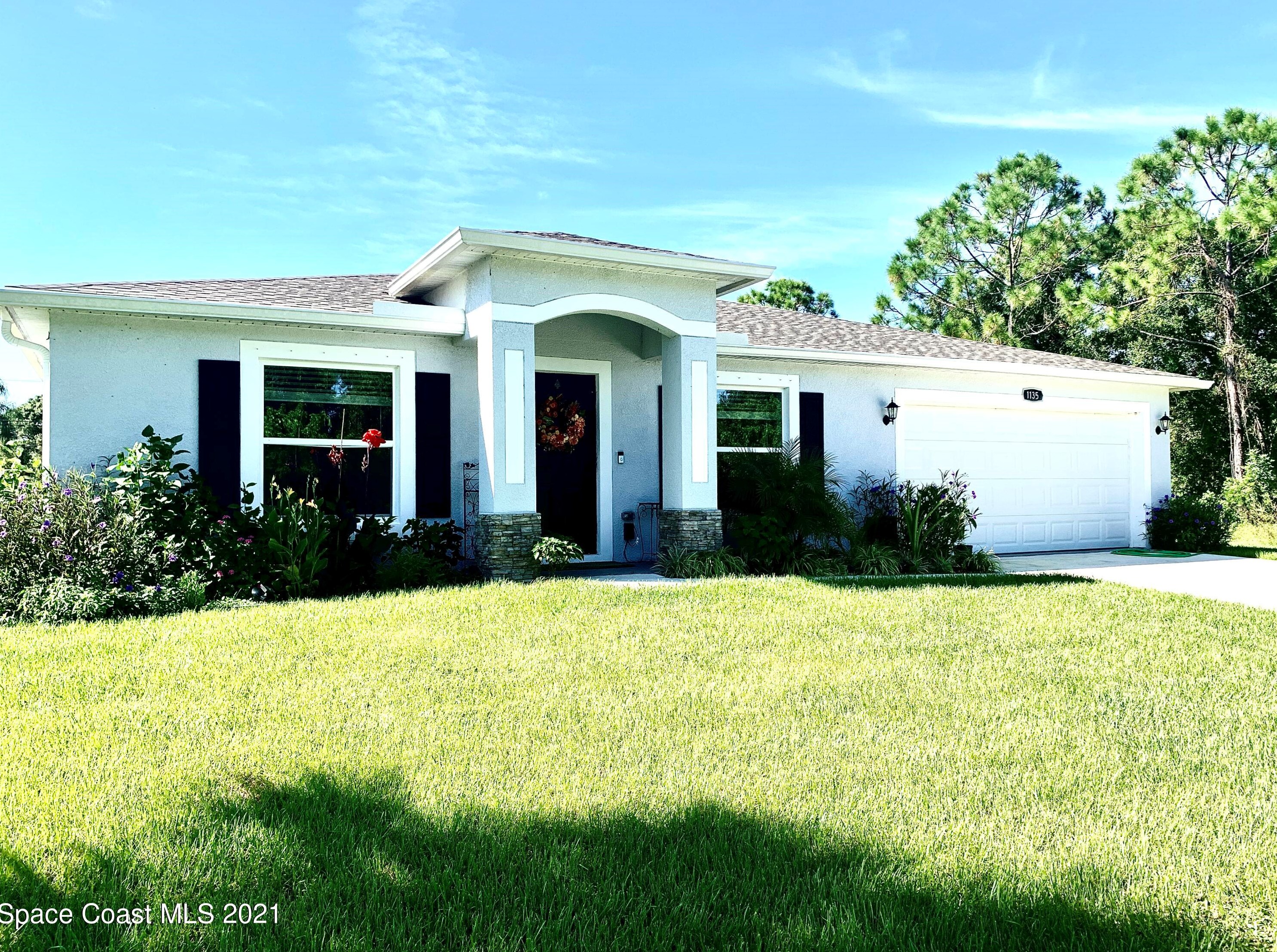 1135 17 Pl, Vero Beach FL 32960-3648 exterior