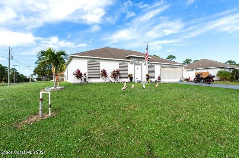 2898 Fontainebleau Ave, Melbourne, FL 32909-8913