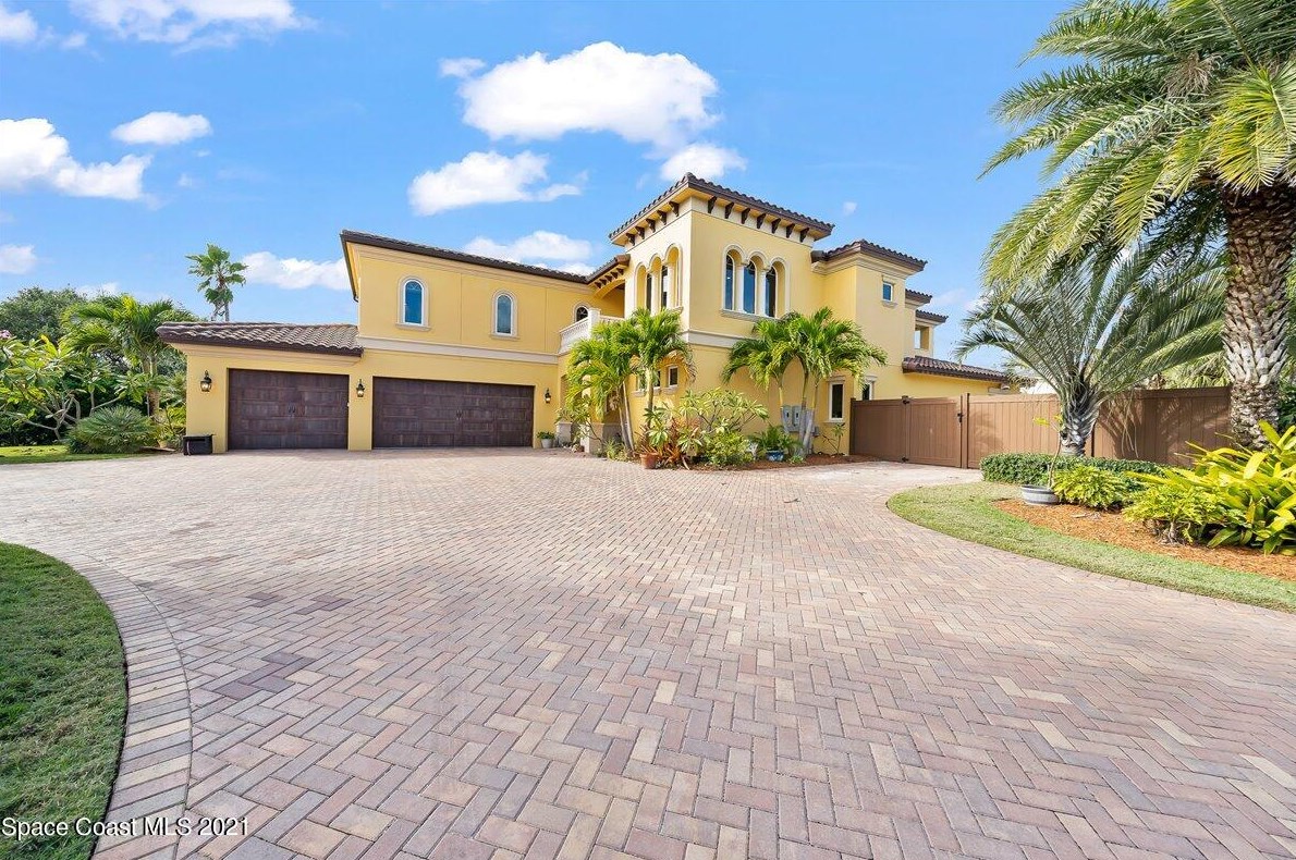 300 2nd Ave, Melbourne, FL 32903-4206