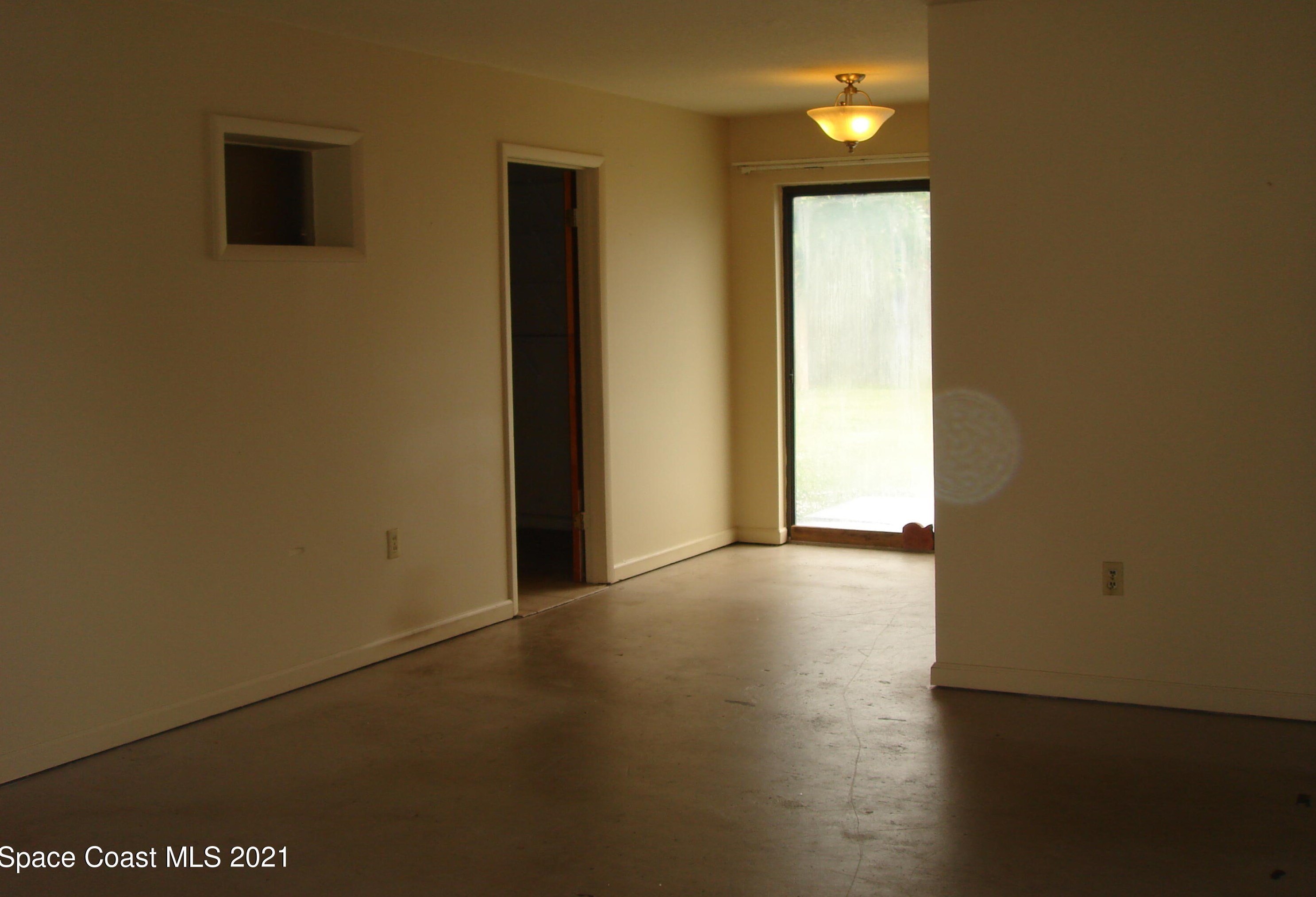 583 Mandan Ave, Melbourne, FL 32935-2638