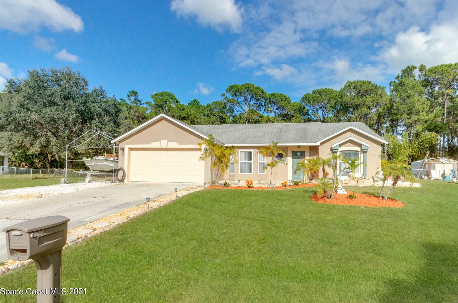 335 Gordon Rd, Melbourne, FL 32907-8727