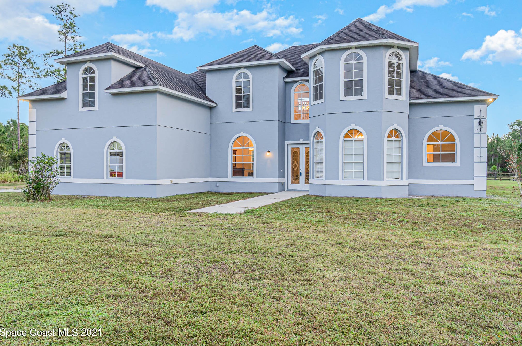 10401 Bromeliad Rd, Mims, FL 32754