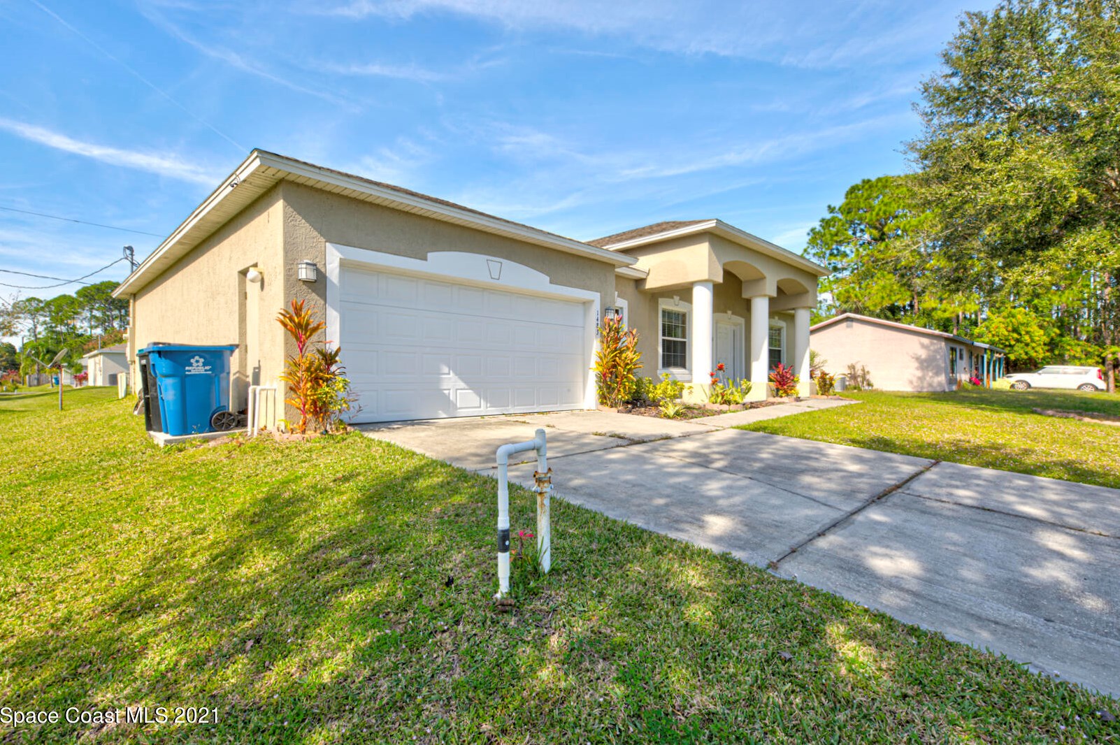 1483 Wakefield Rd, Melbourne, FL 32909-6418