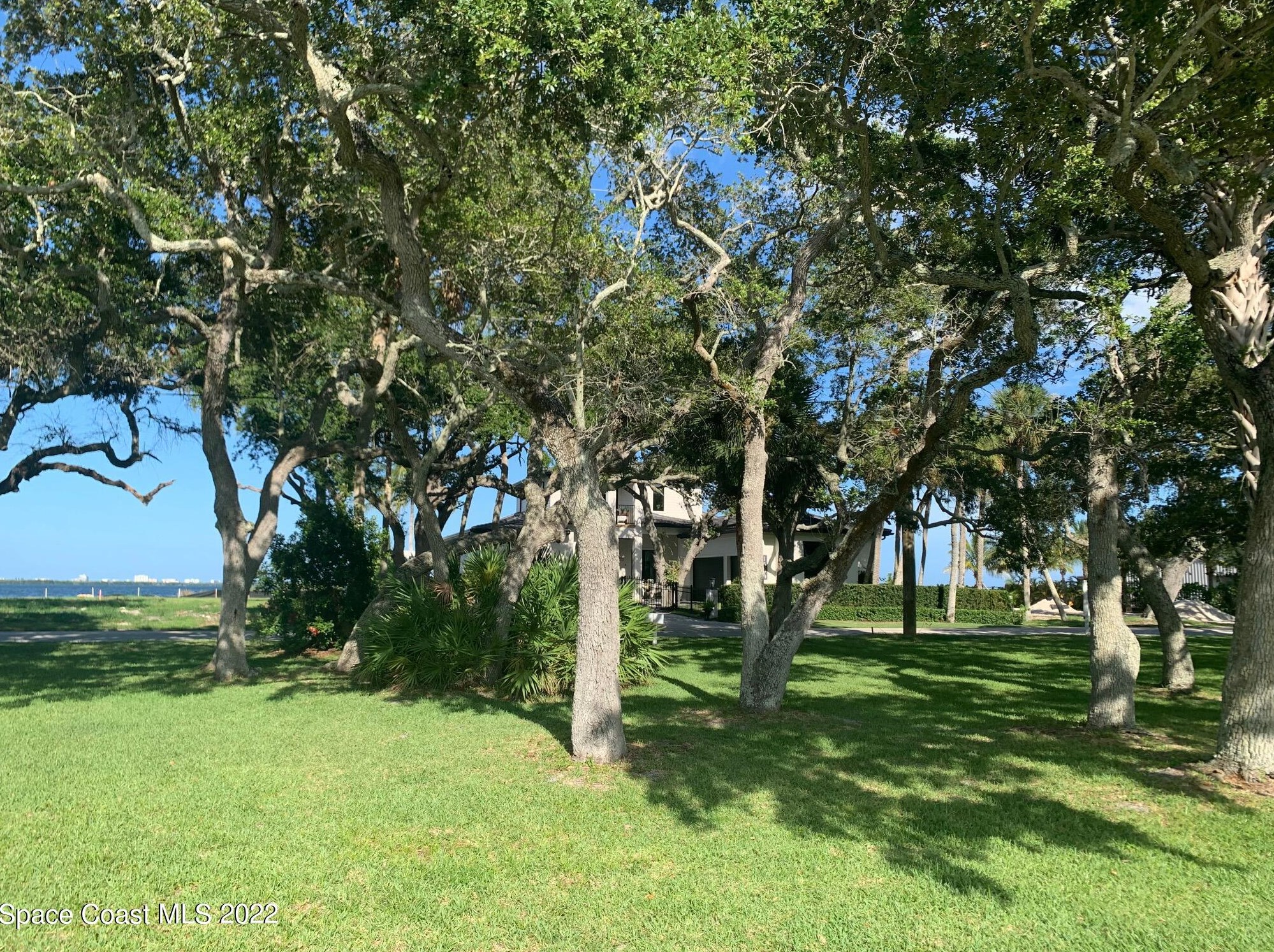 1327 Banana River Dr, Merritt Island, FL 32952