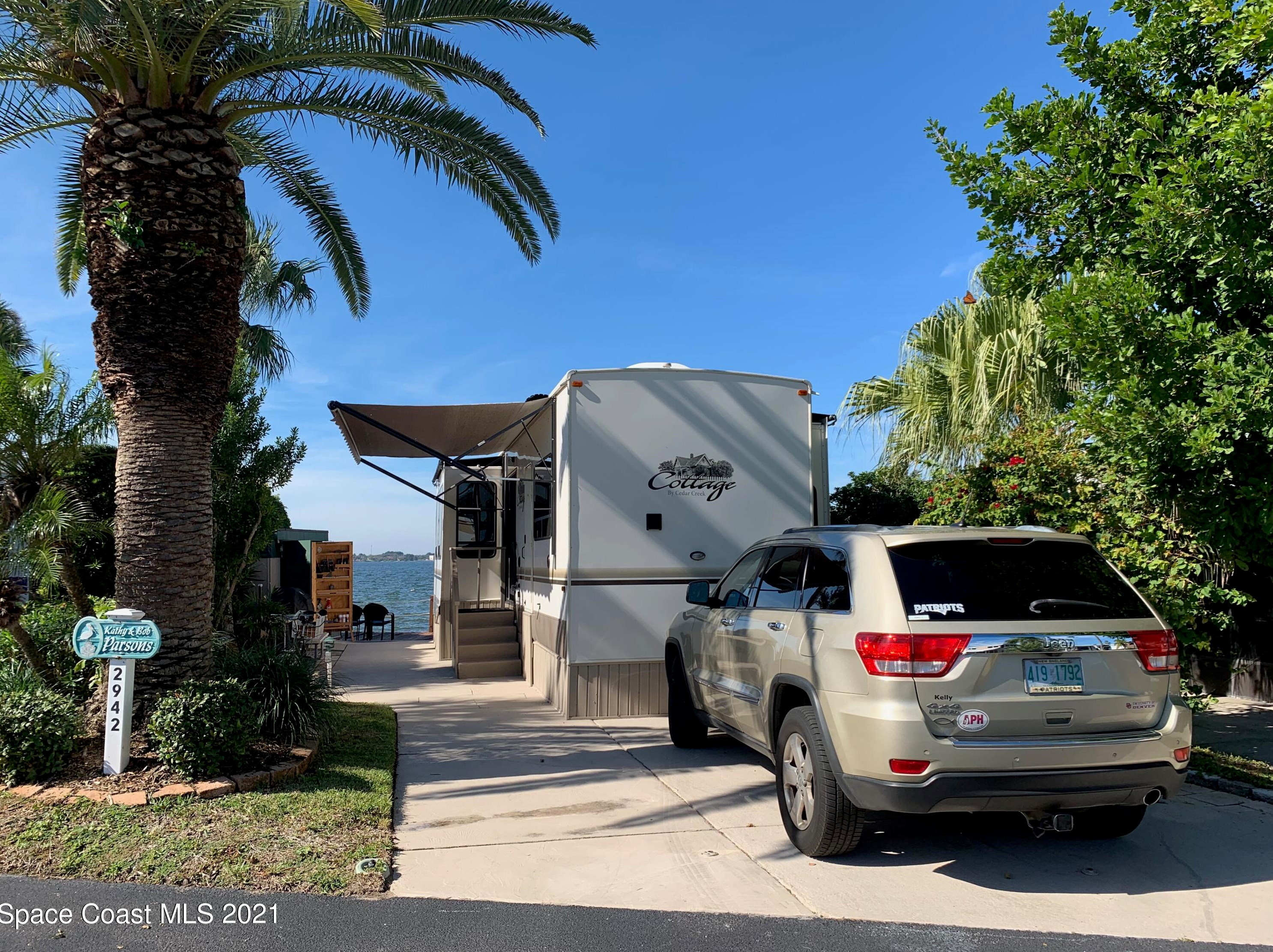 2942 Dockside Ln, Melbourne, FL 32951-4211