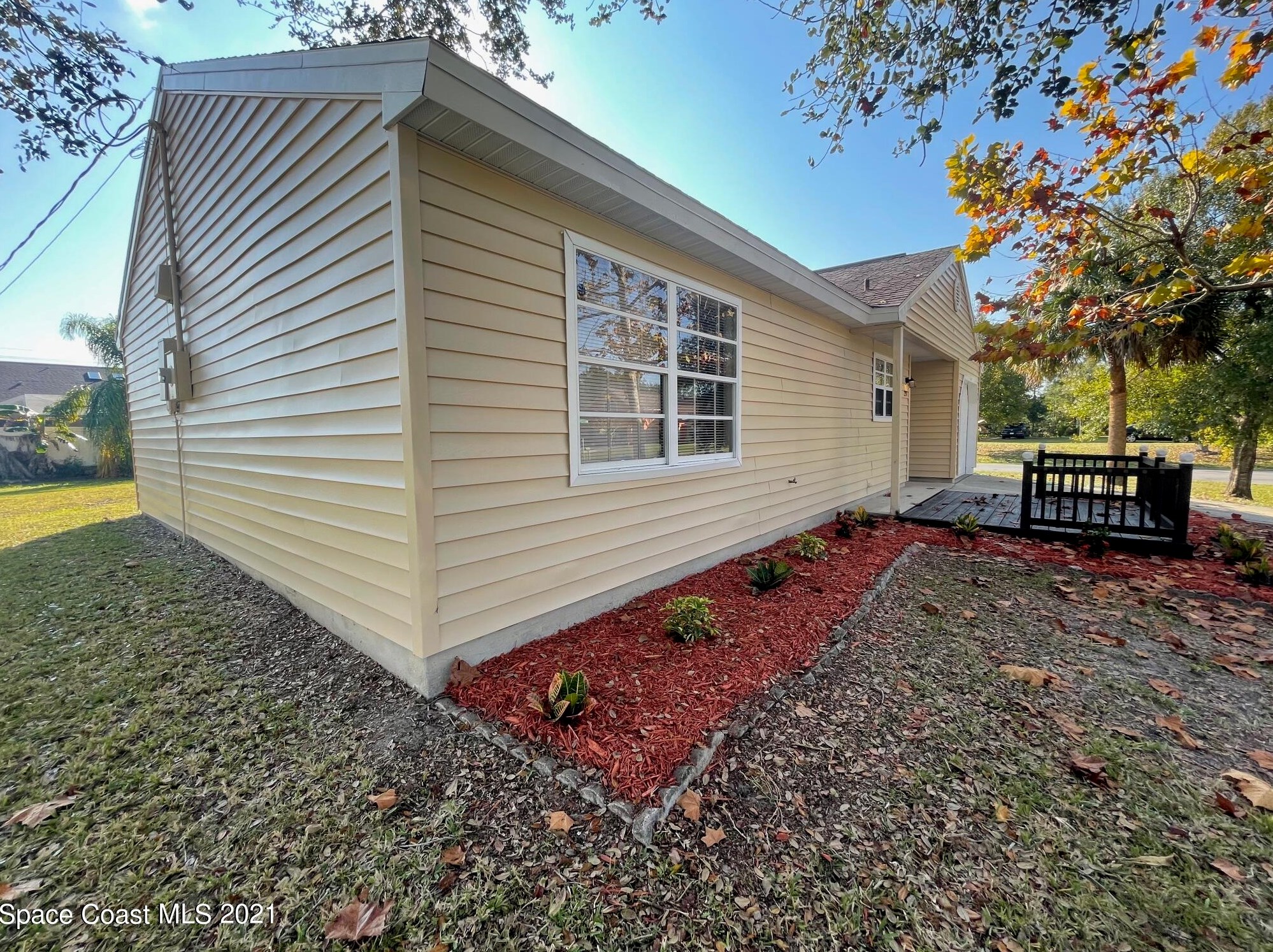 2297 Whiteside Ave, Melbourne, FL 32909-6044