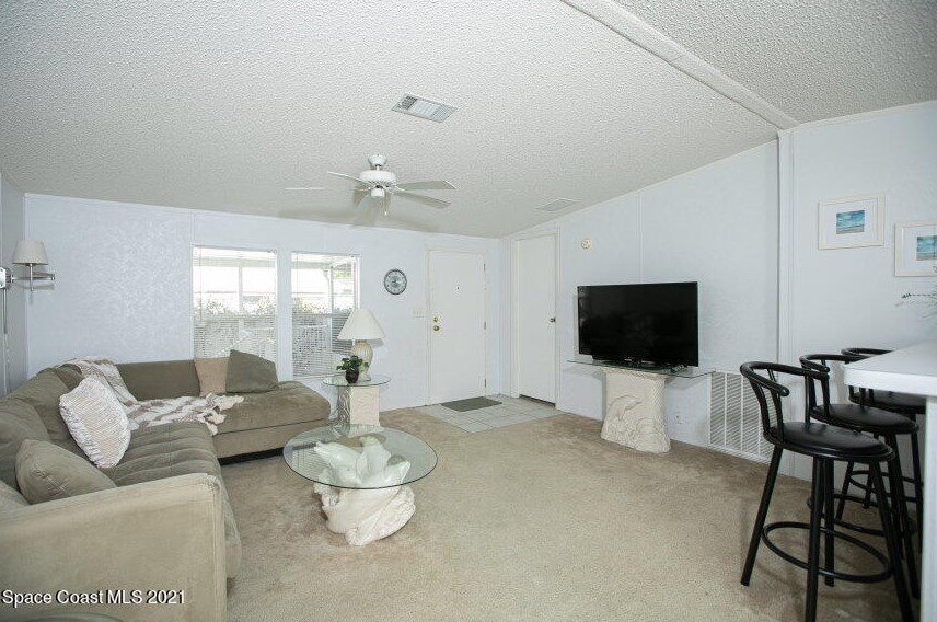 809 Oriole Cir #809, Sebastian, FL 32976