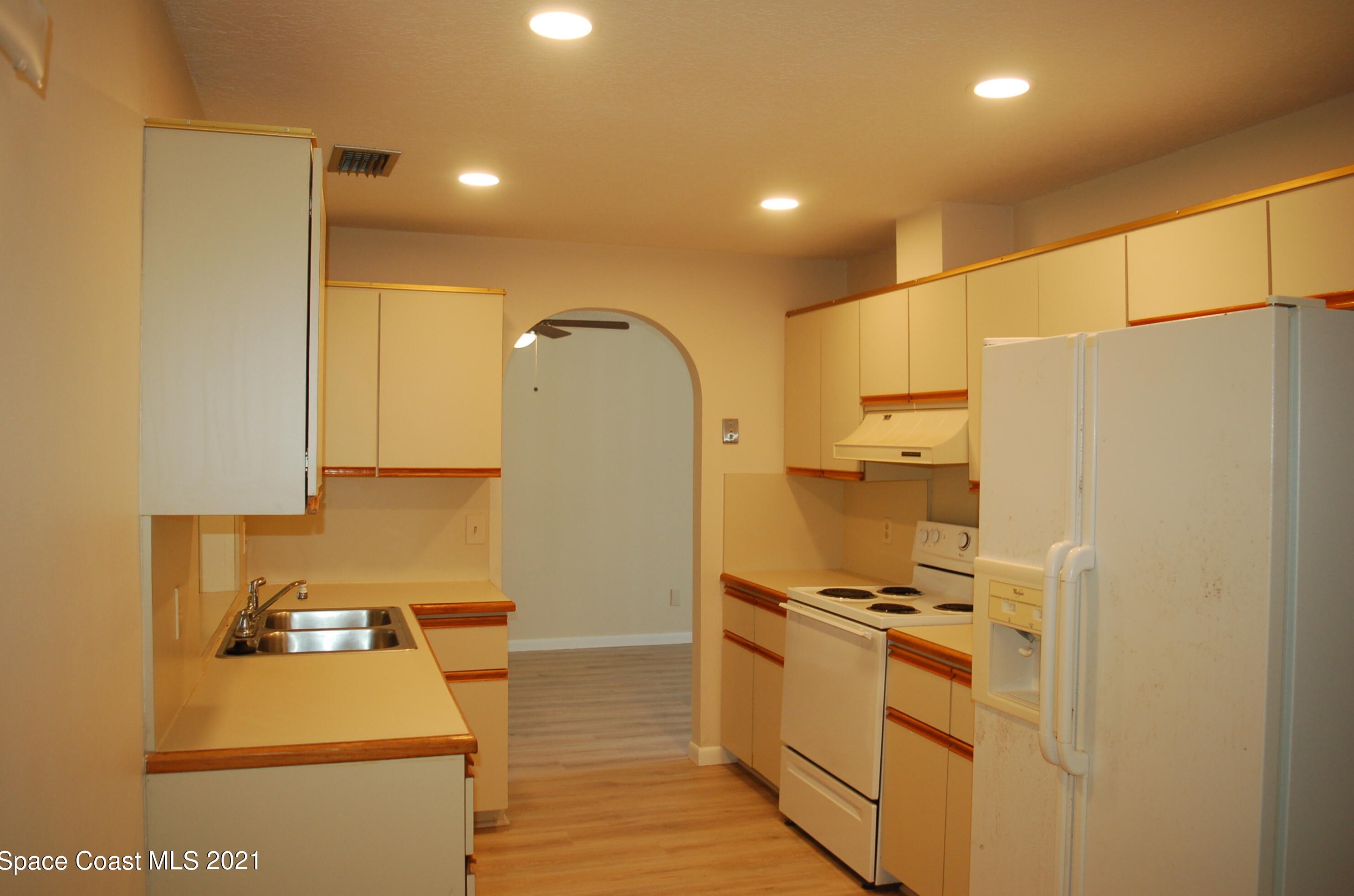 1377 Prum Ave, Melbourne, FL 32907-1012