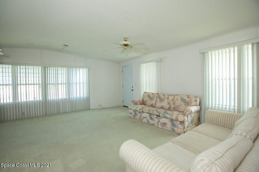 613 Periwinkle Cir, Sebastian, FL 32976