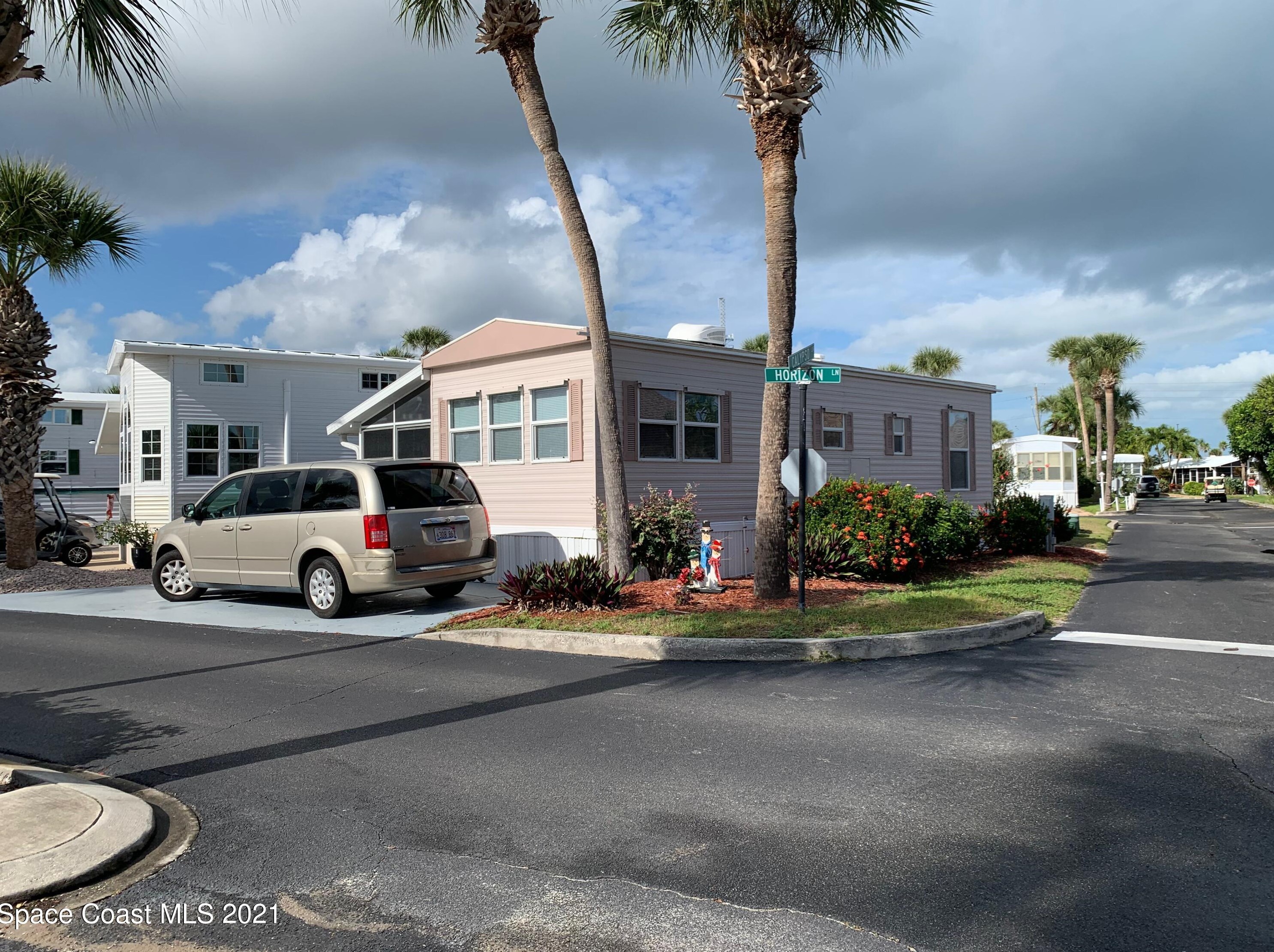 404 Horizon Ln, Melbourne, FL 32951-4248