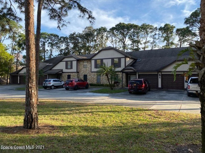 9000 Brighton Ct, Melbourne, FL 32904-2046