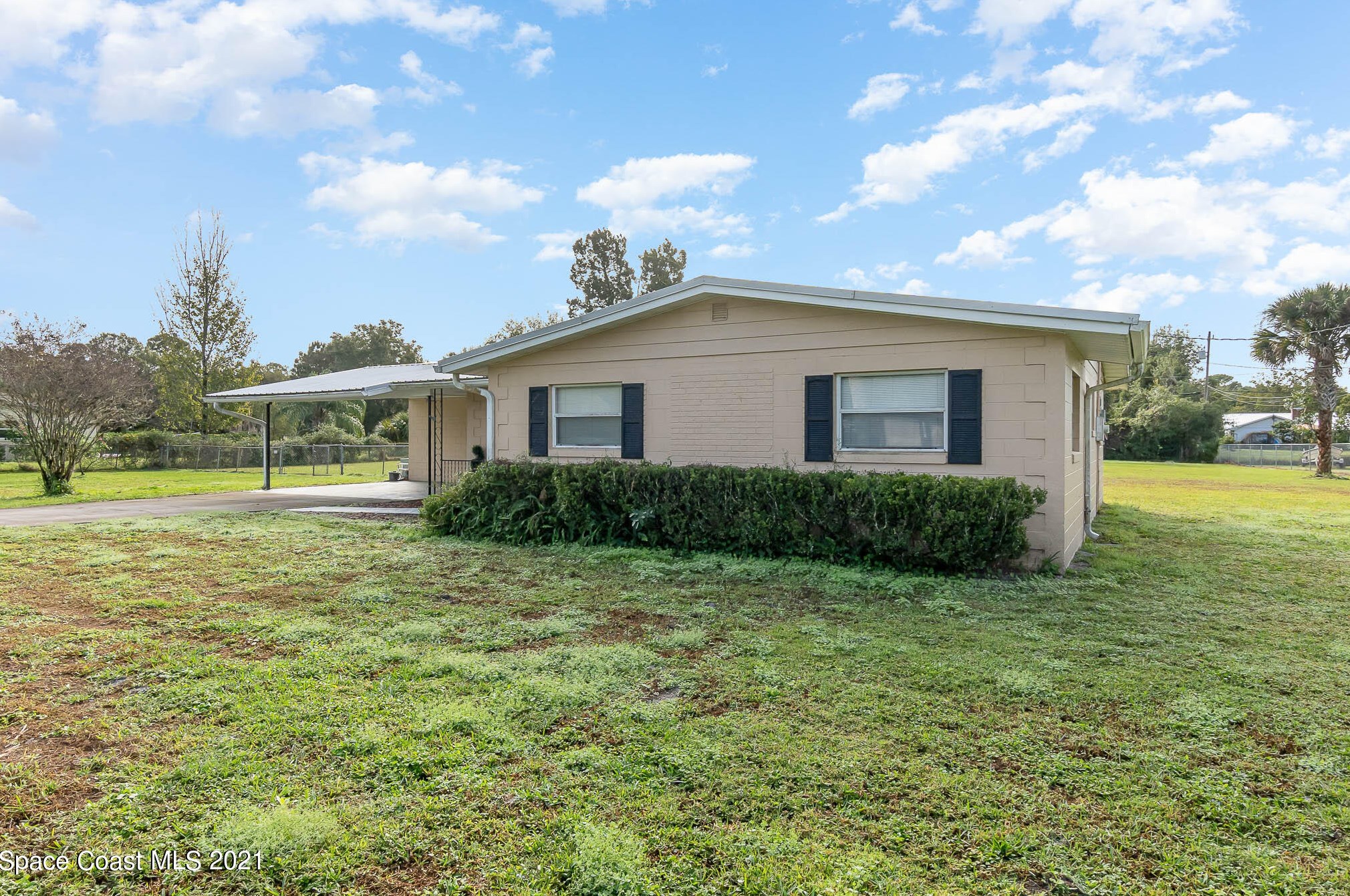 3861 Sterling St, Mims, FL 32754