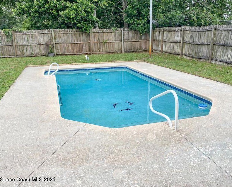 28 Fernwood Dr, Melbourne FL  32955-2910 exterior