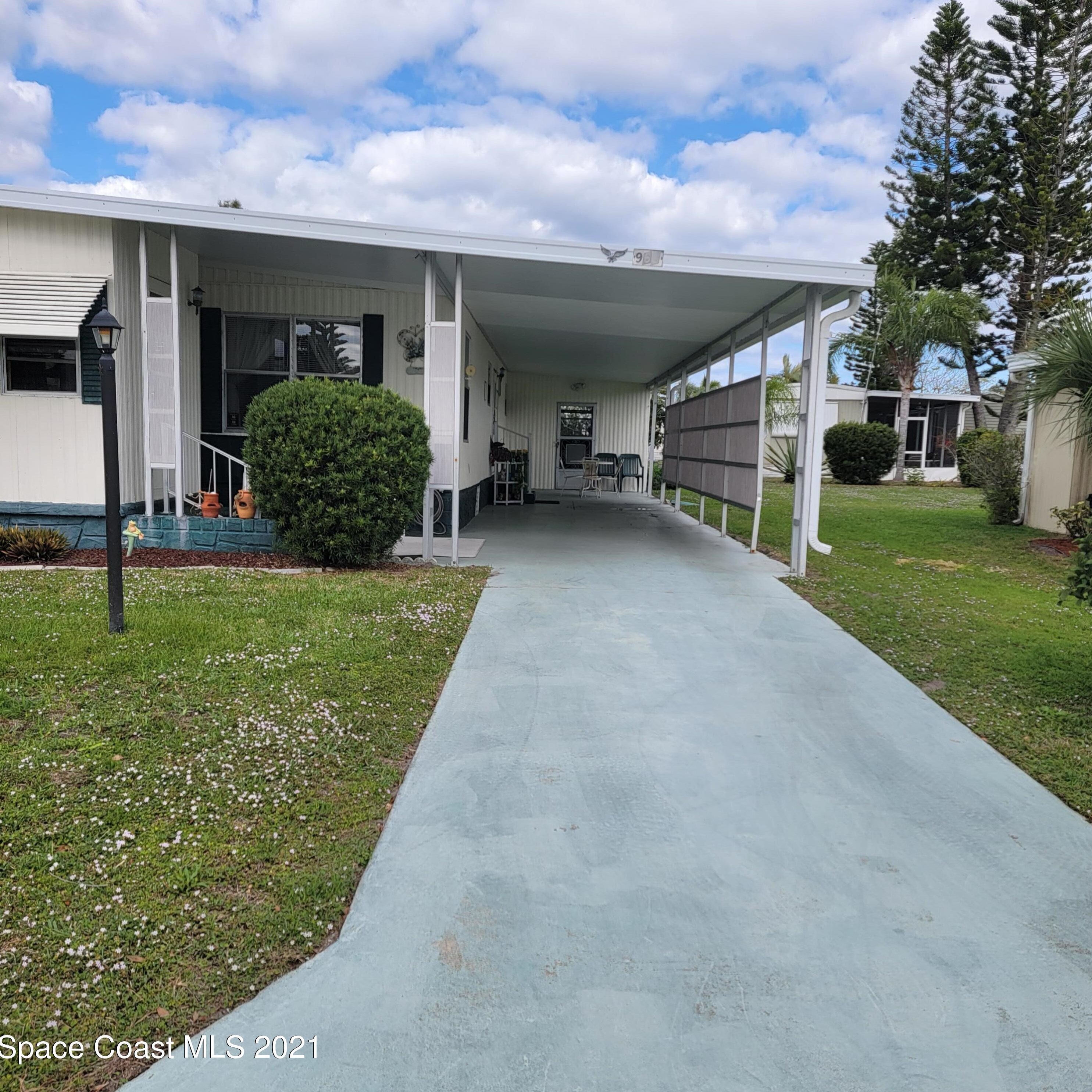 965 Laurel Cir, Sebastian, FL 32976