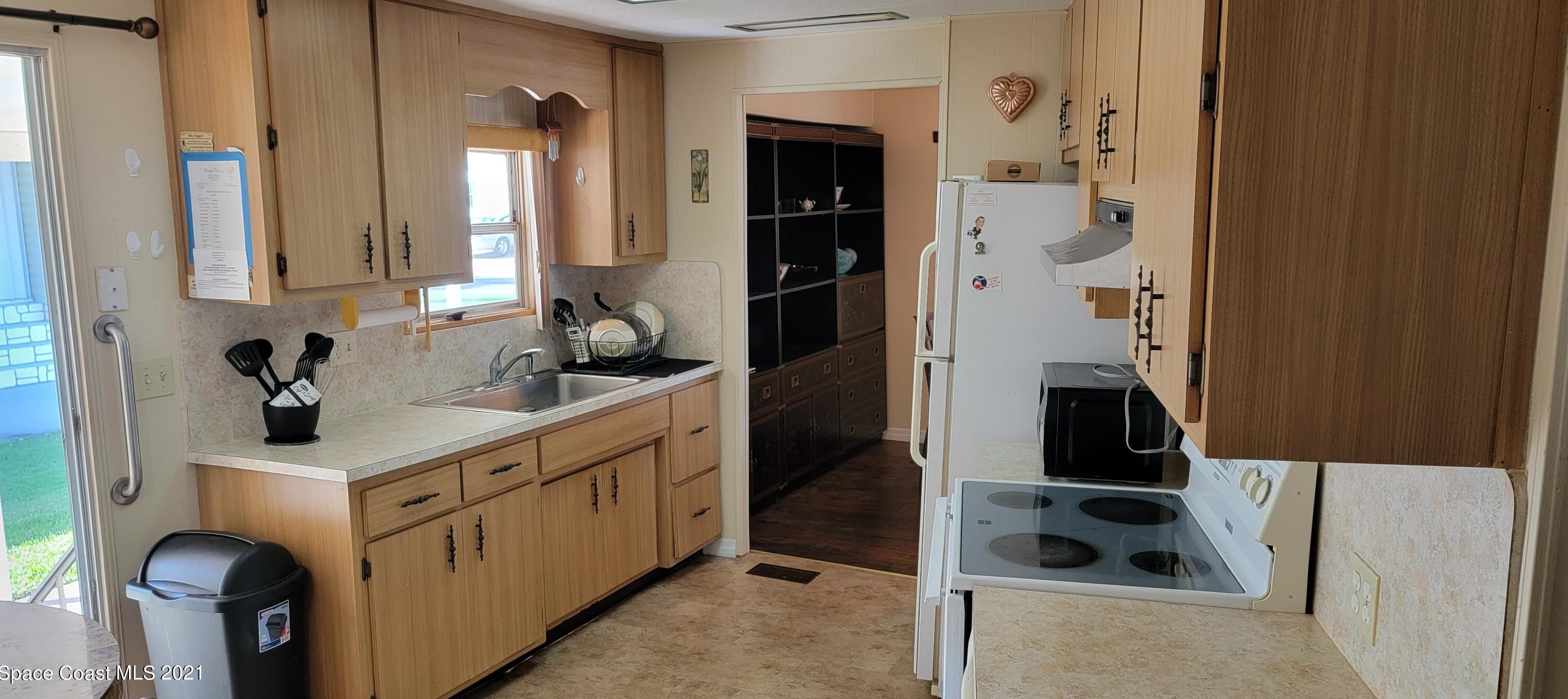 756 Lark Dr, Sebastian, FL 32976