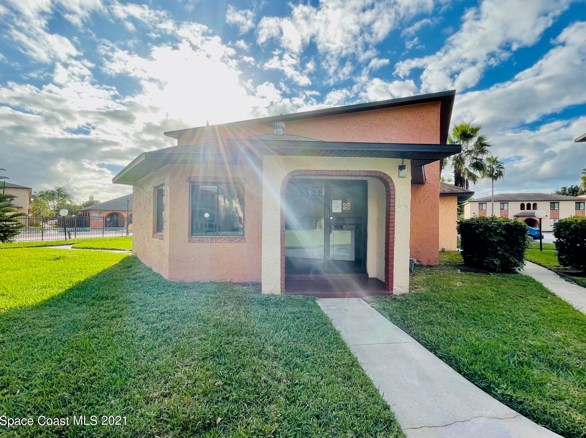 156 San Juan Cir, Melbourne FL 32935-5422 exterior