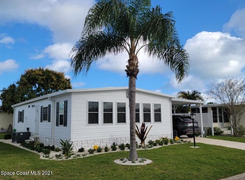 512 Royal Tern Dr, Sebastian, FL 32976