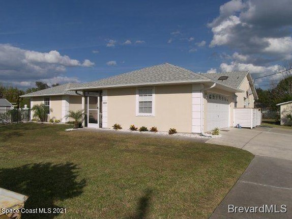3695 3rd Ave, Melbourne, FL 32950-4708