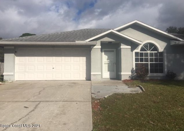 724 Fairhaven St, Melbourne, FL 32907-3175