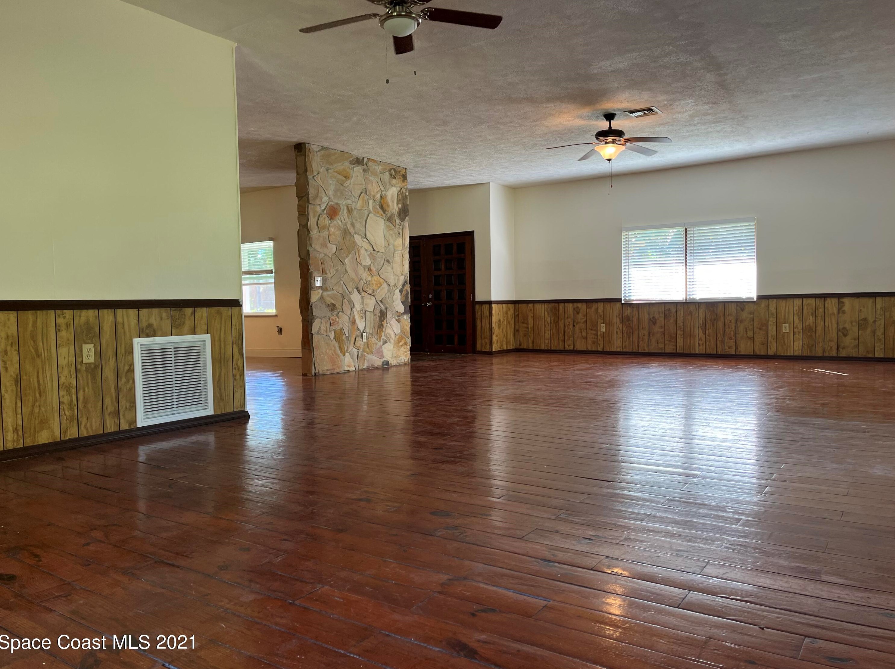 500 Kathy Dr, Merritt Island, FL 32952