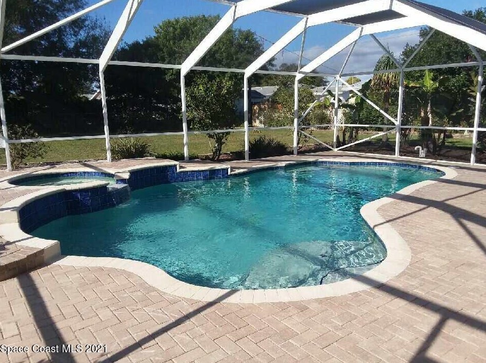 969 Revere Ct, Melbourne, FL 32955-3545