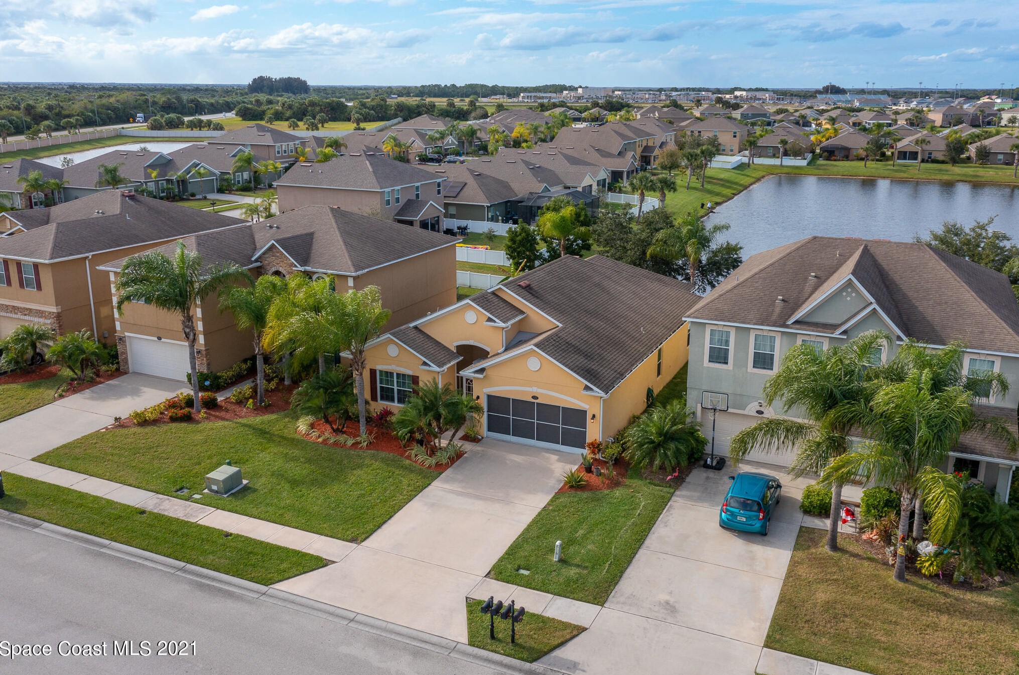 2286 Snapdragon Dr, Melbourne, FL 32907-7212
