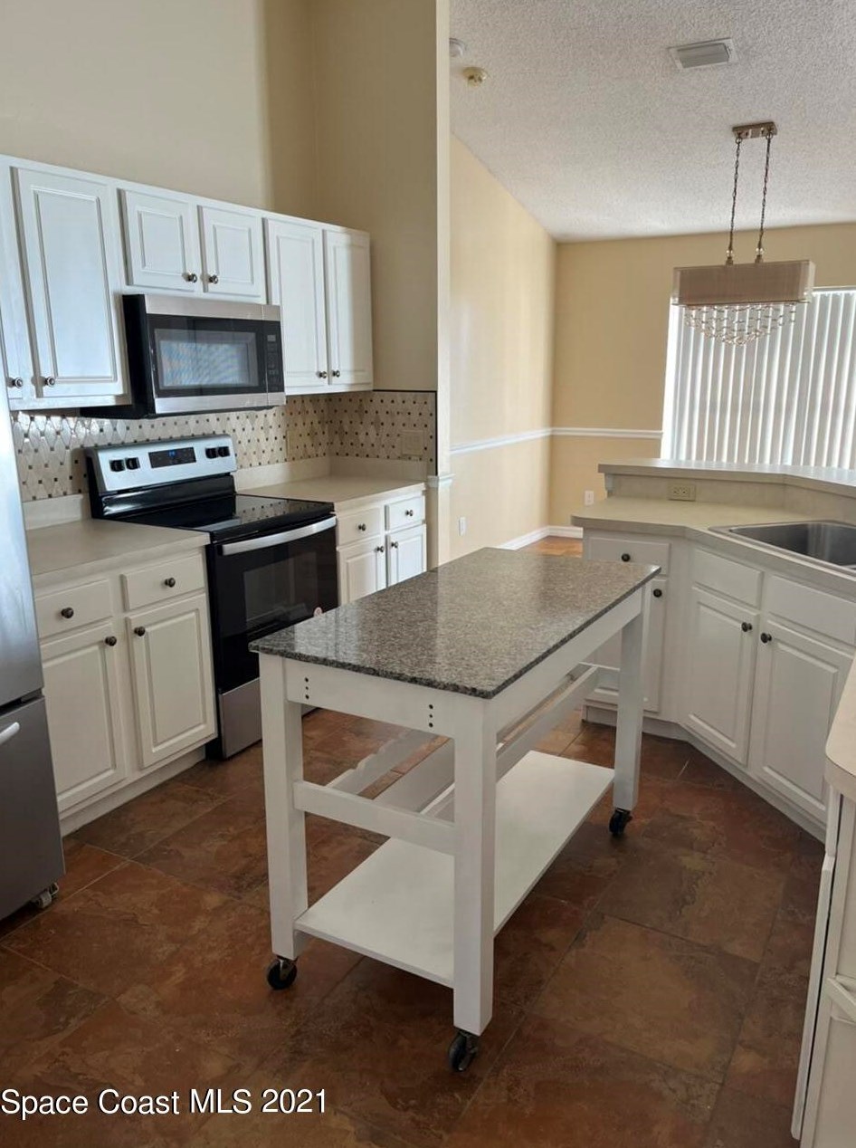 320 Mirage Ave Se, Melbourne, FL 32909