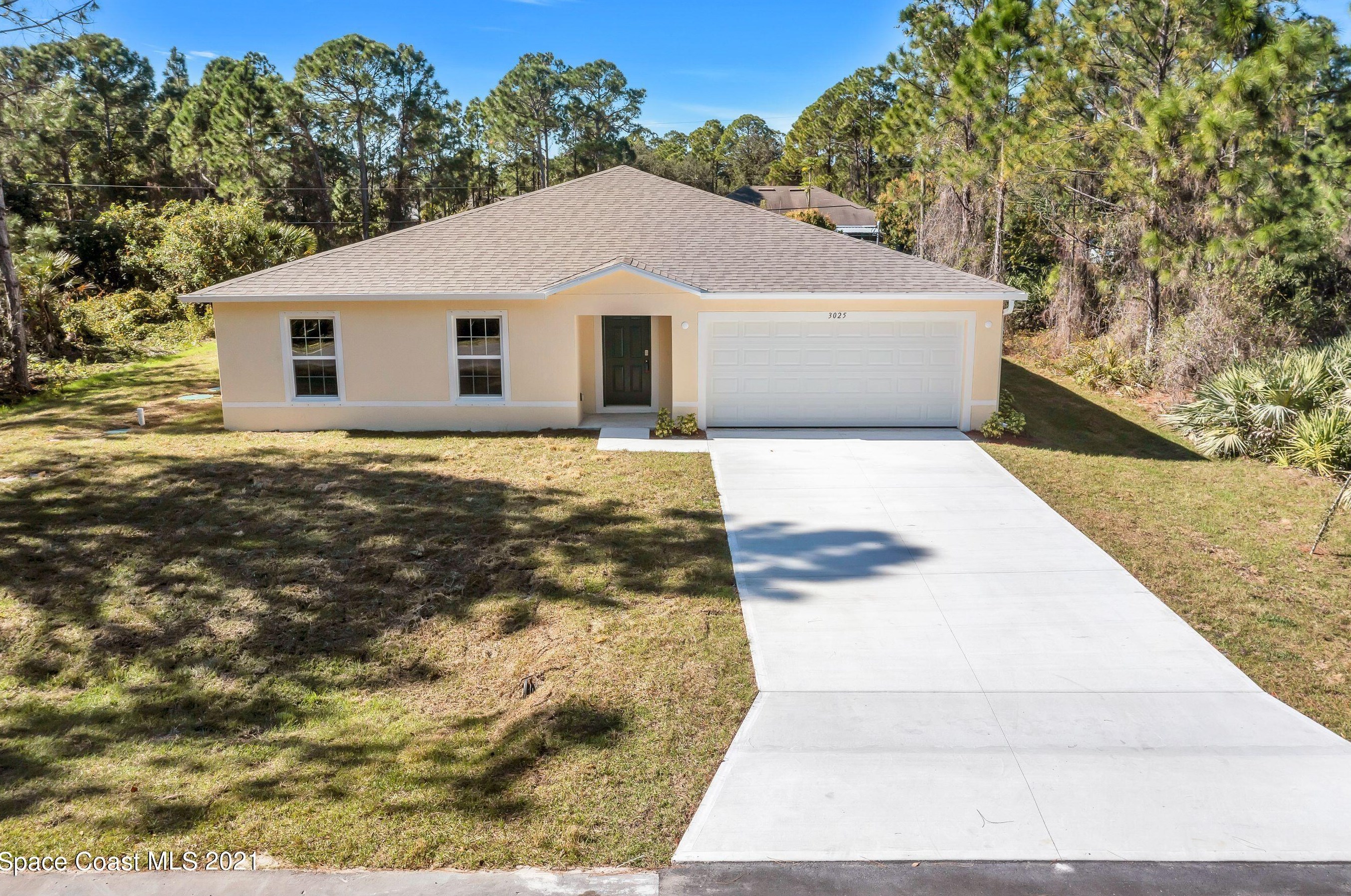 3025 Tropical Cir, Melbourne, FL 32909-7322