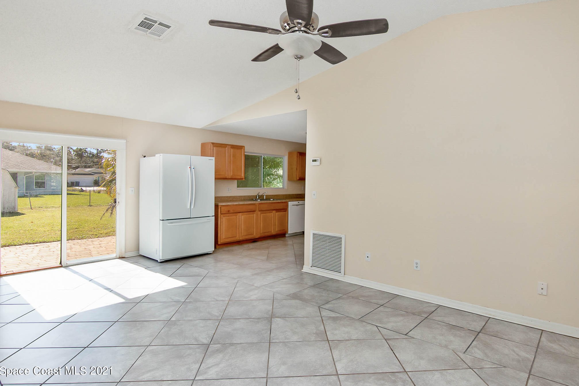 180 District St, Melbourne, FL 32909-4785