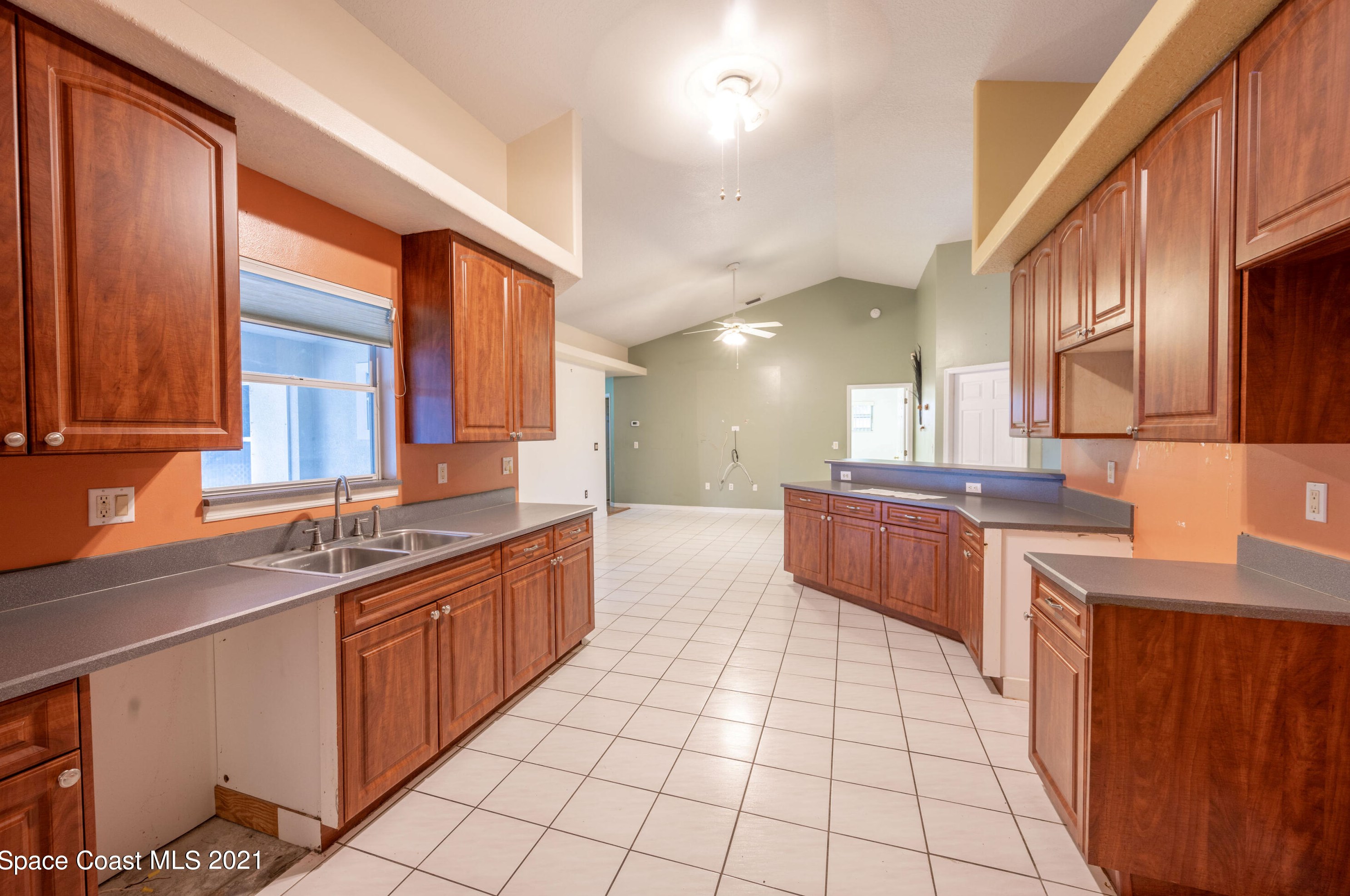 3410 Biscayne Dr, Merritt Island FL 32953-8335 exterior