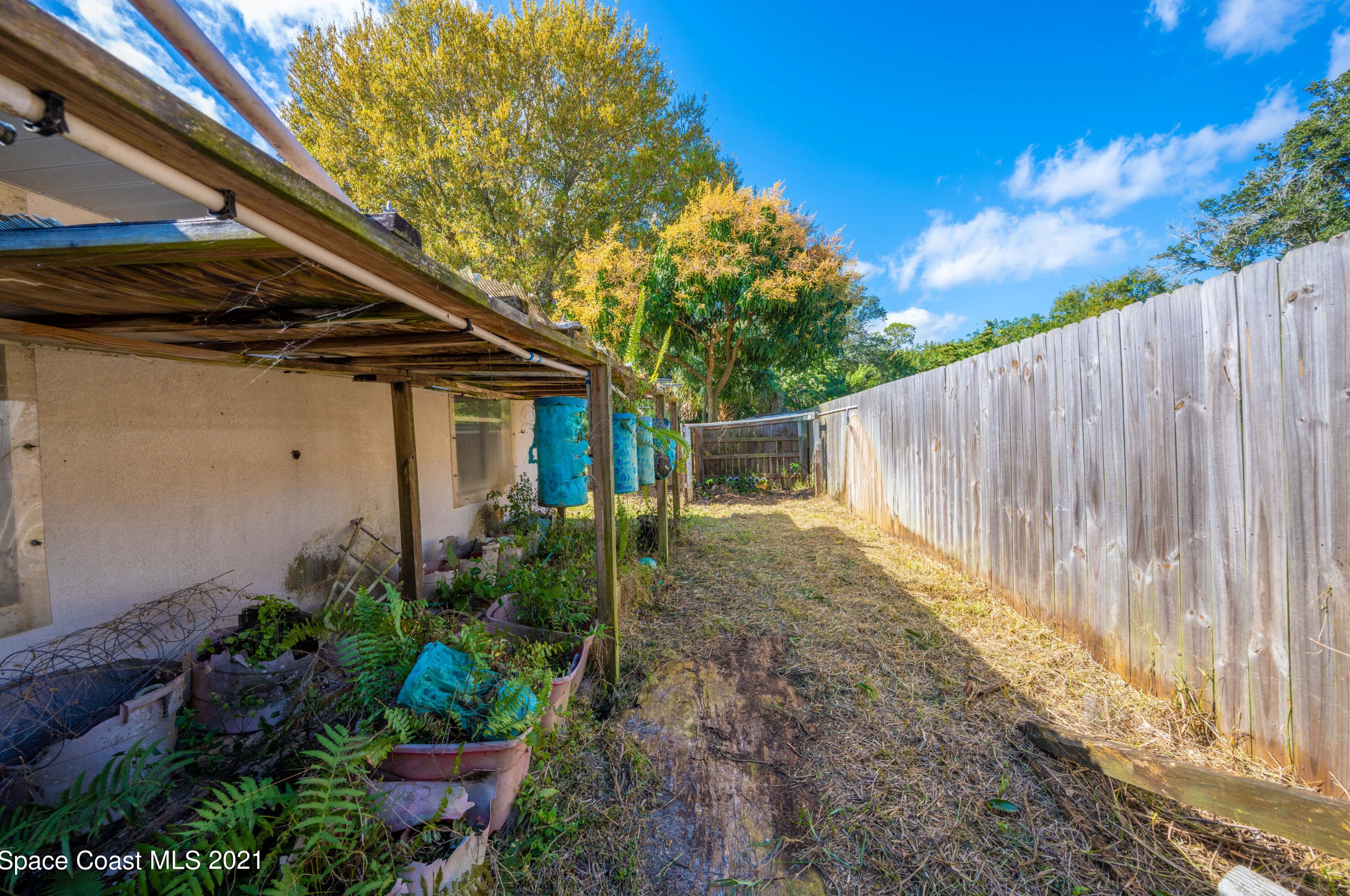 3410 Biscayne Dr, Merritt Island FL 32953-8335 exterior