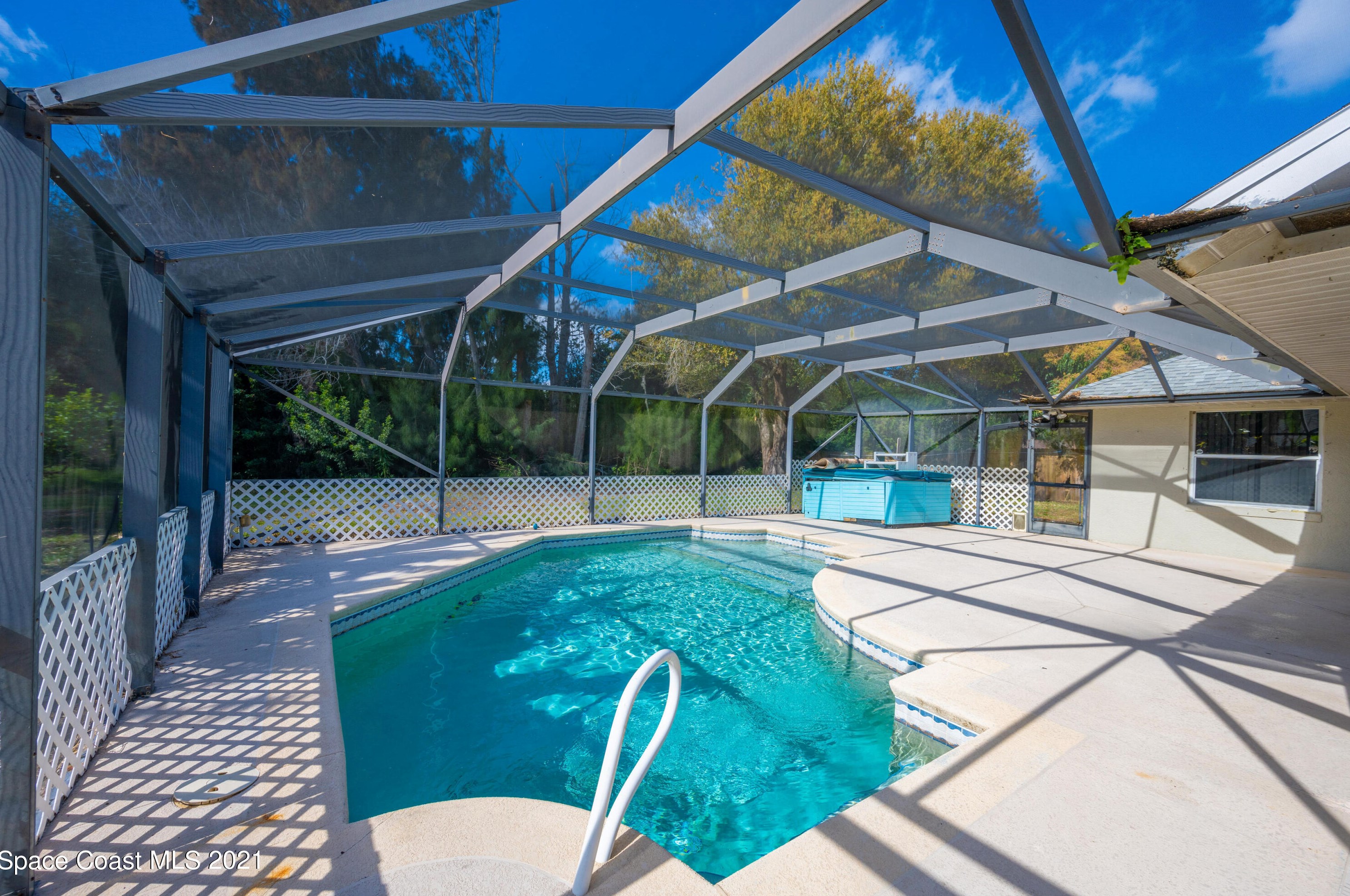 3410 Biscayne Dr, Merritt Island FL 32953-8335 exterior