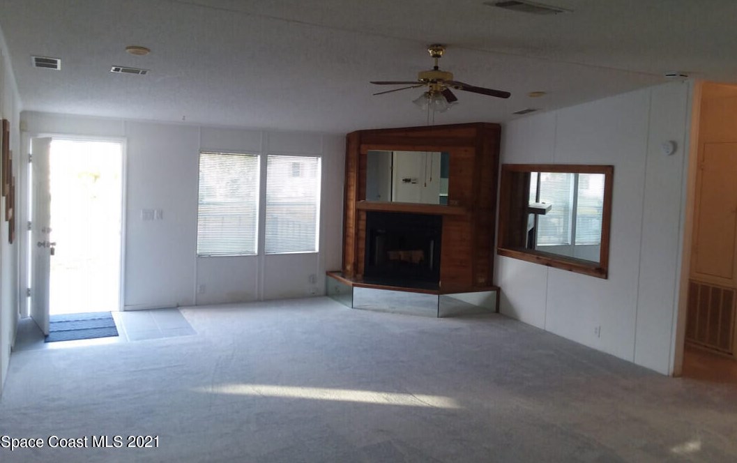 5021 Cambridge Dr, Mims, FL 32754