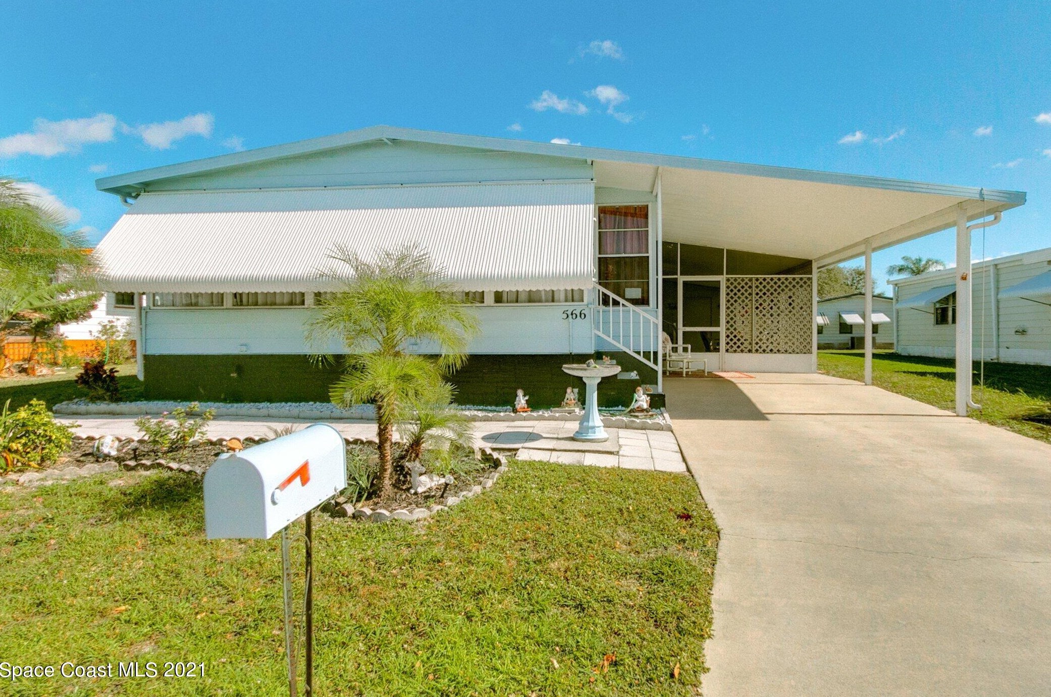 566 Jennifer Cir, Melbourne, FL 32904-5757