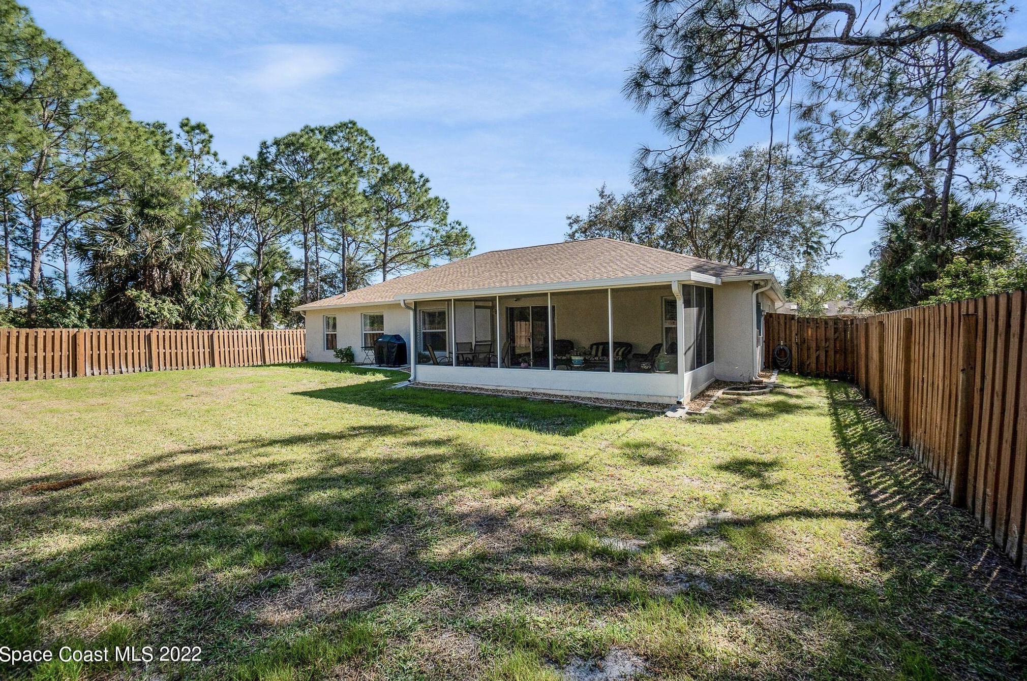 1037 Spring St, Melbourne, FL 32907-7872