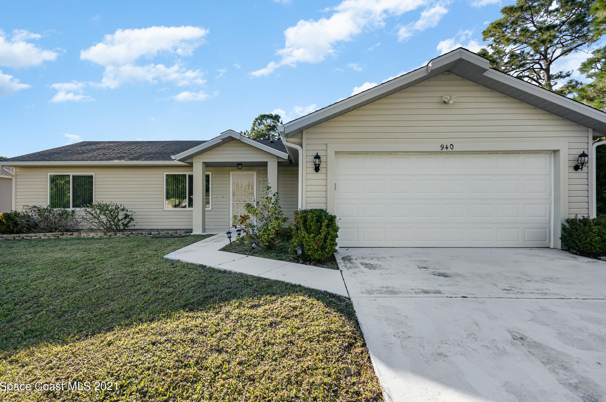 940 Hammacher Ave, Melbourne, FL 32908-7633