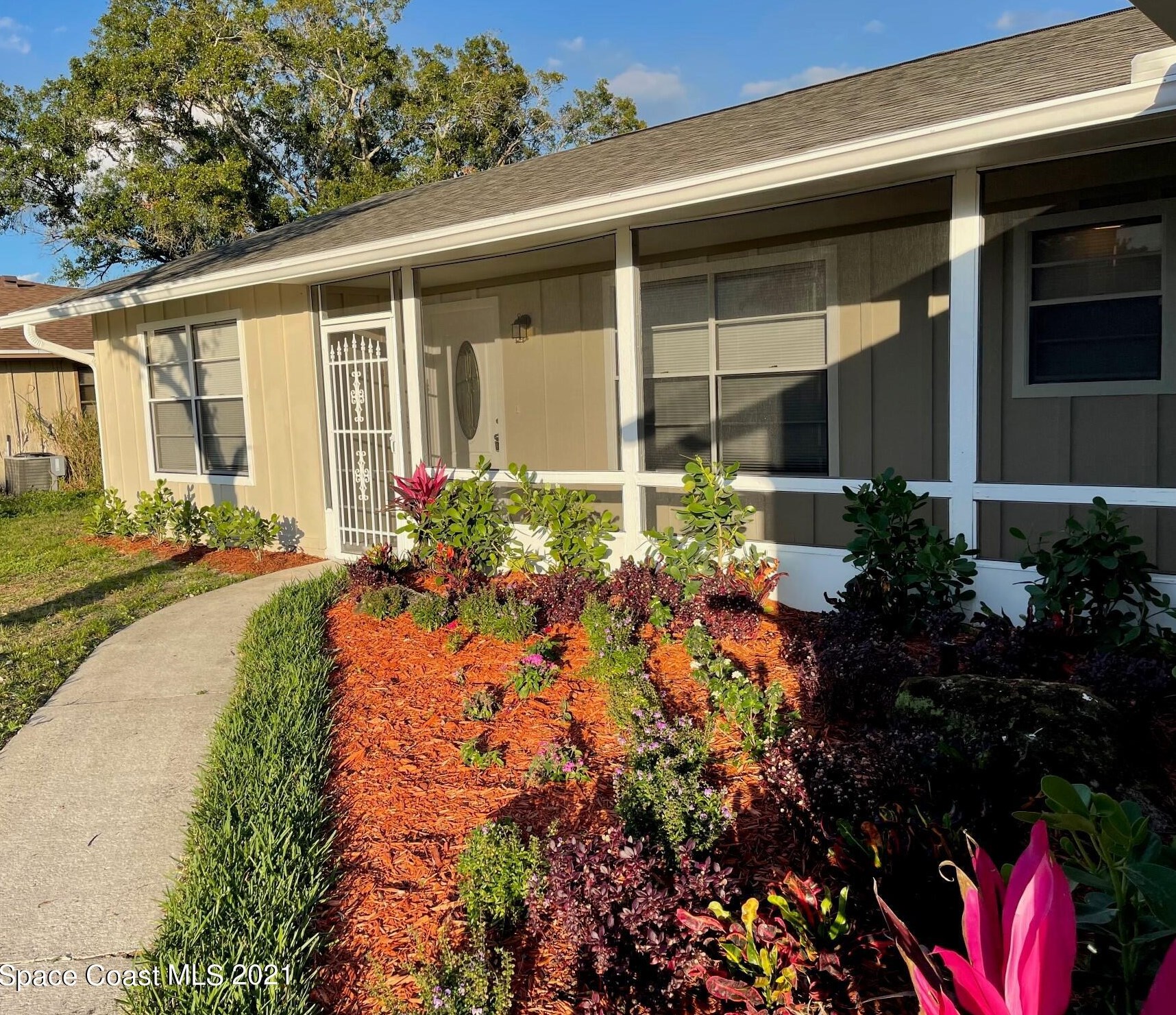 739 Bayview Ave, Melbourne, FL 32905-5217