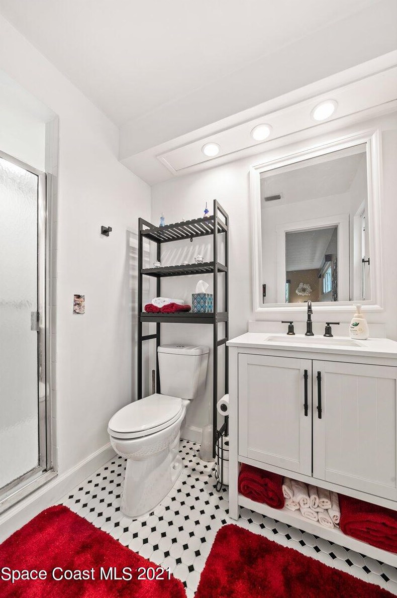 550 Gateway Dr, Merritt Island FL  32952-2654 exterior