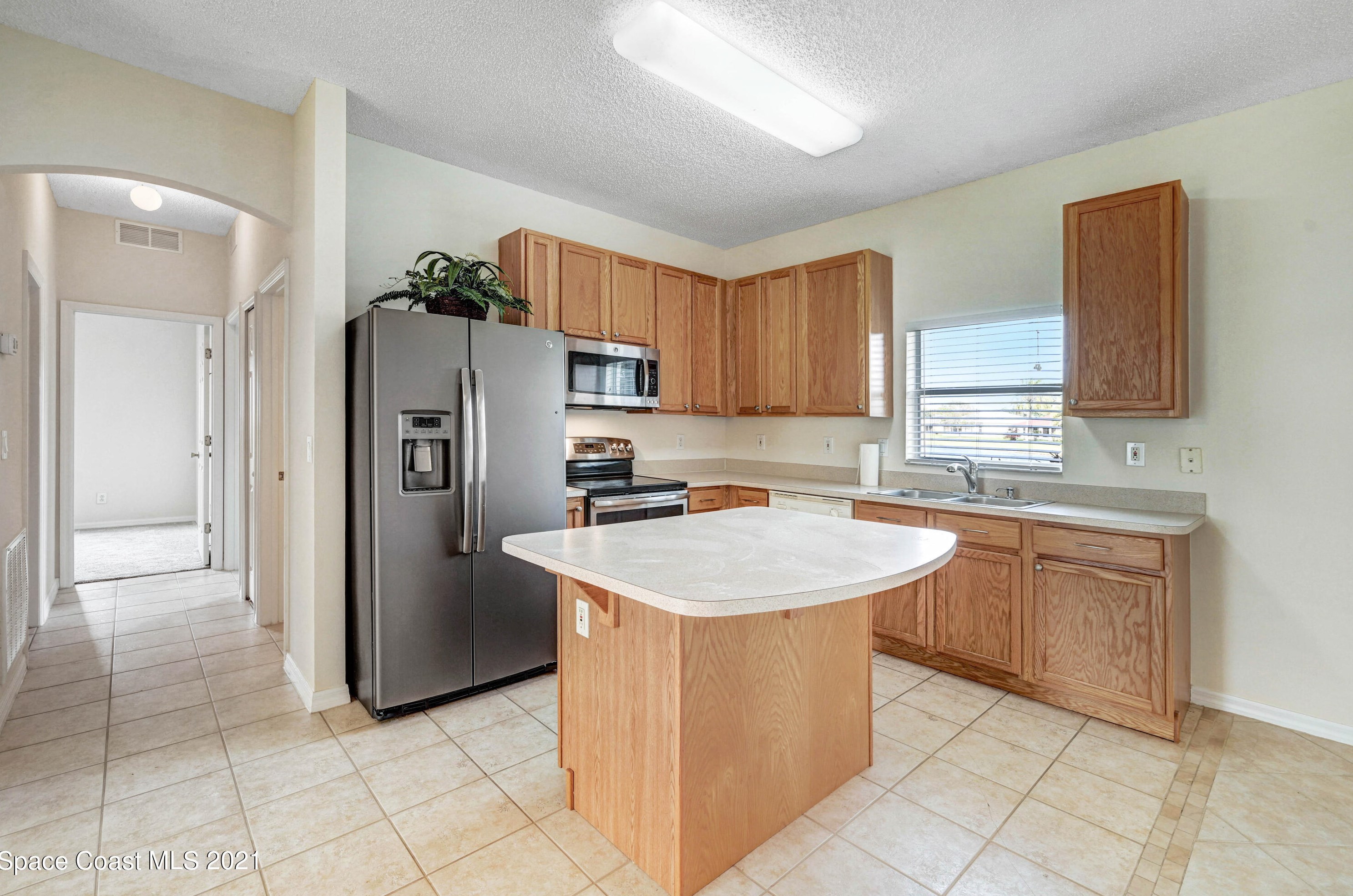 1475 Knoll Ridge Dr, Melbourne FL  32940-6357 exterior