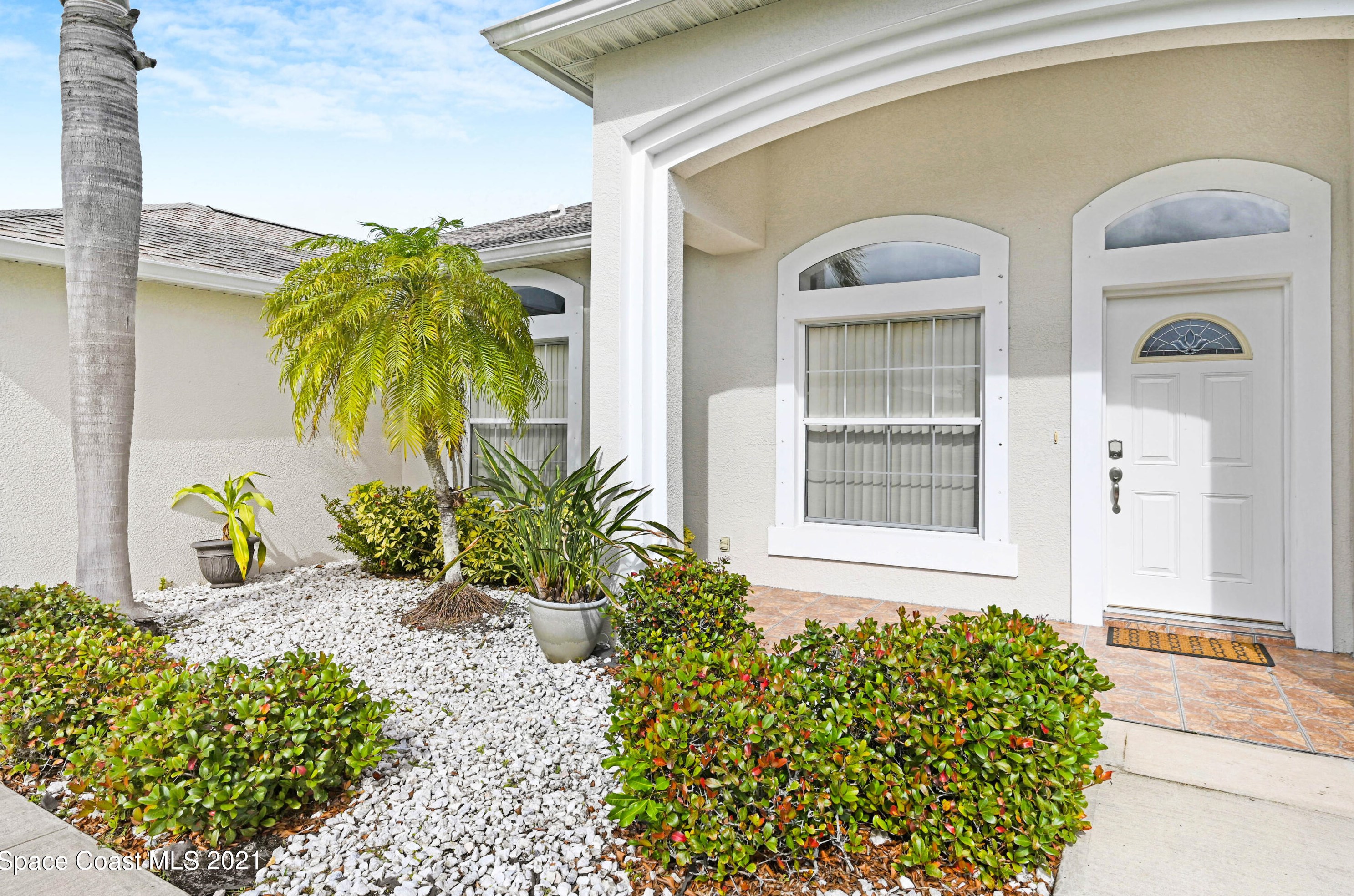 1475 Knoll Ridge Dr, Melbourne FL  32940-6357 exterior