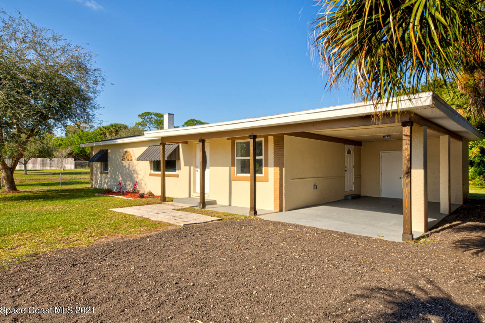 2517 Victoria Dr, Melbourne, FL 32905-2531