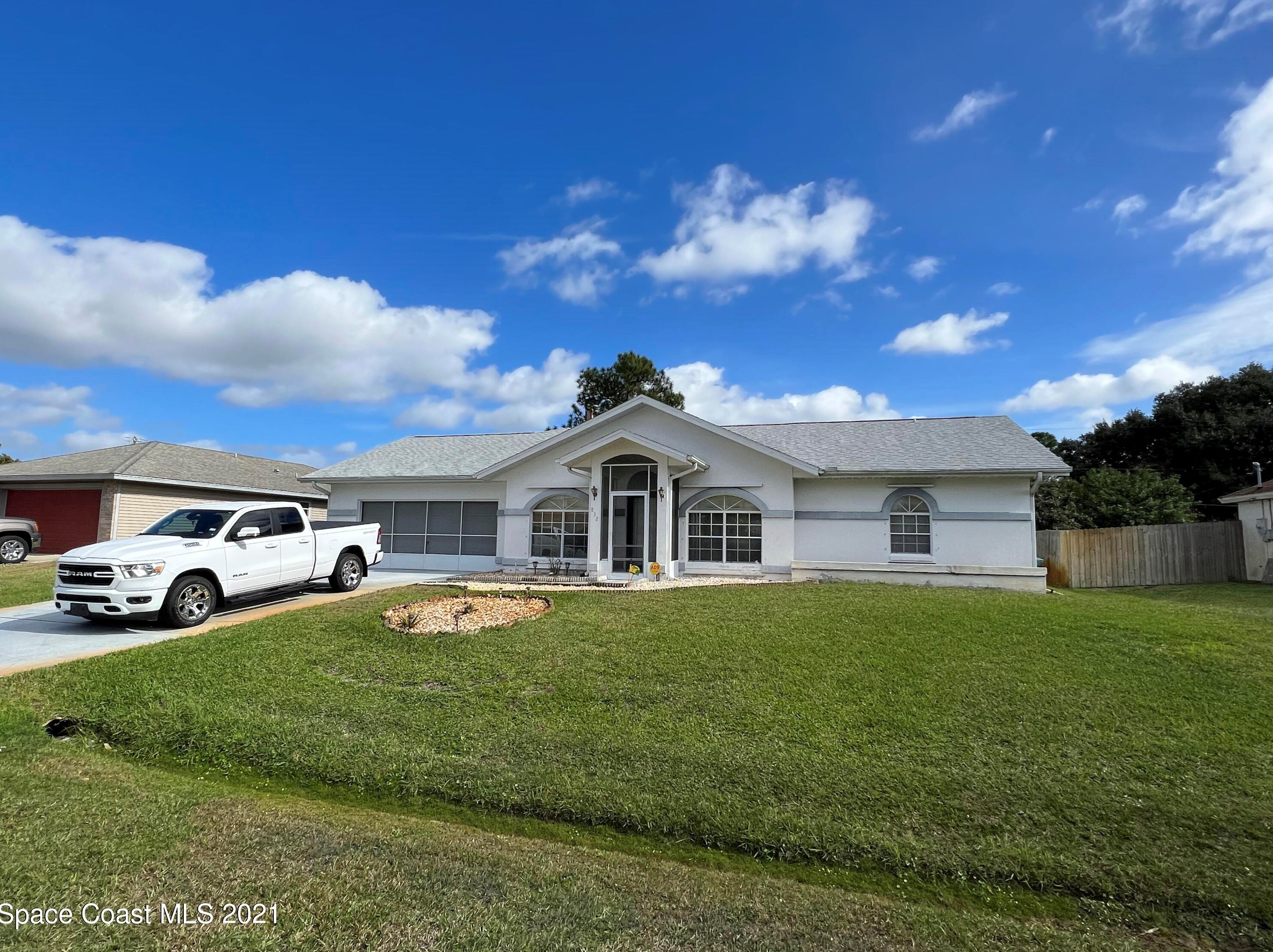 832 Seven Gables Cir, Melbourne, FL 32909-6507