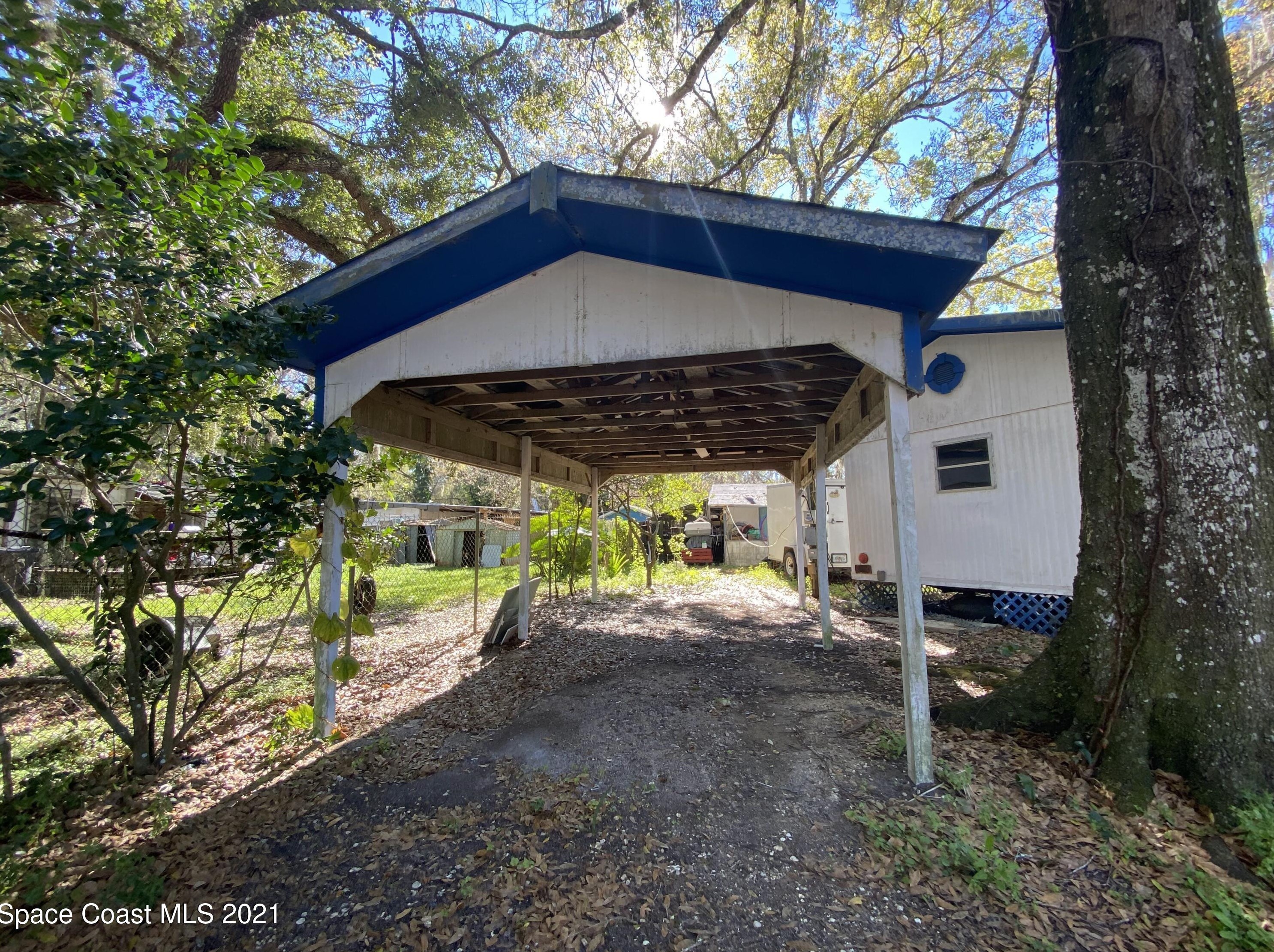 2475 Wildwood Dr, Mims, FL 32754