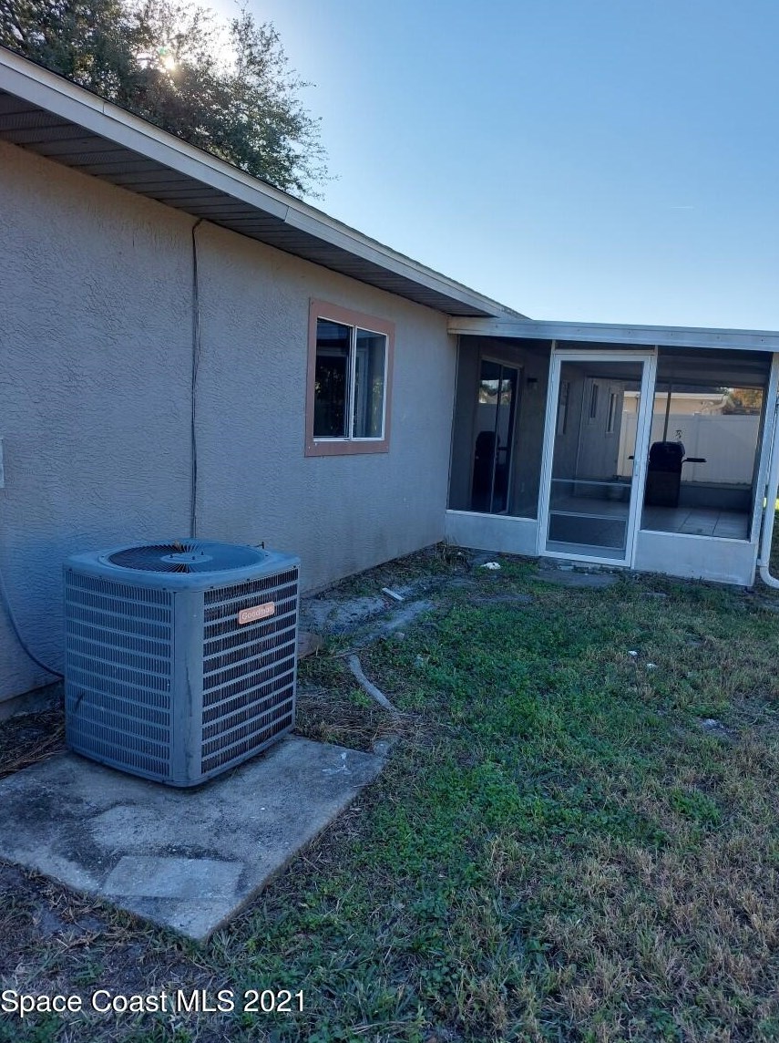 1885 Cleveland St Ne, Melbourne, FL 32905