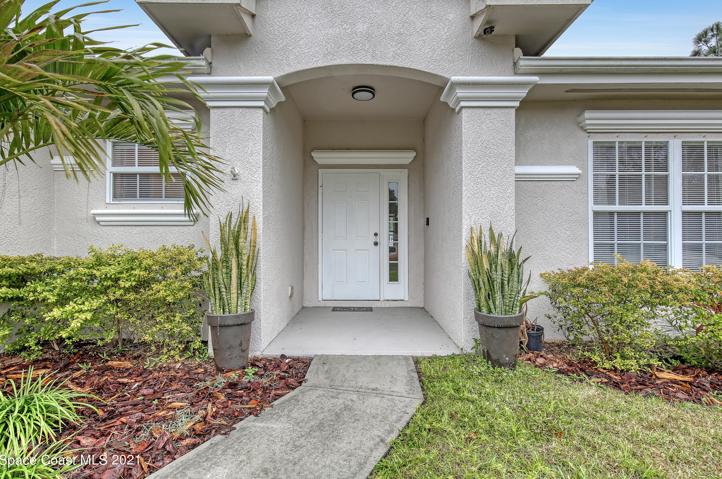 1277 Harlingen Rd, Melbourne, FL 32908-7172