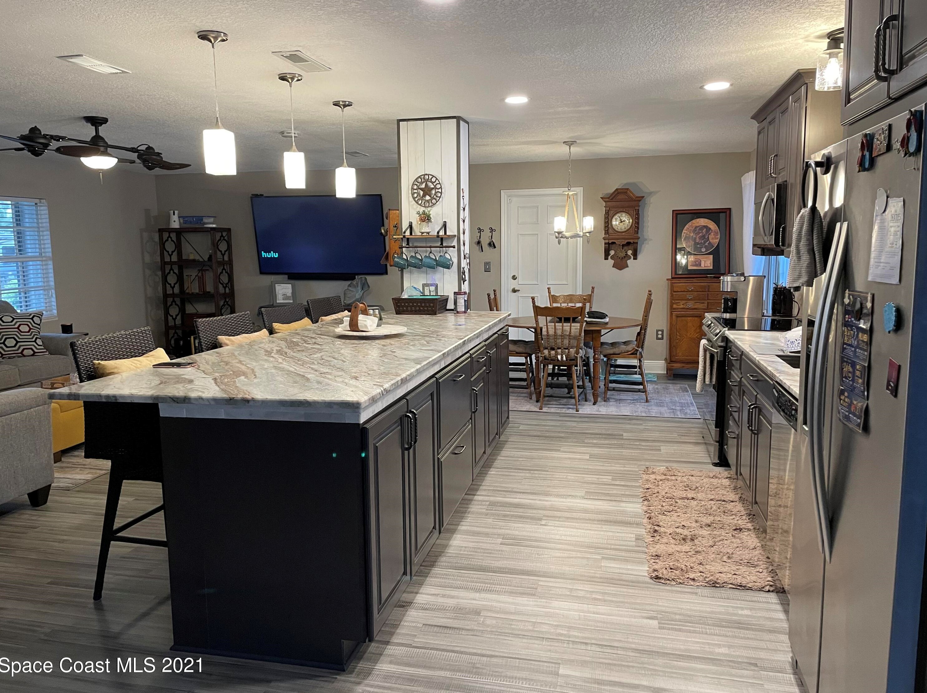 1624 Shore Dr, Merritt Island FL  32952-5616 exterior