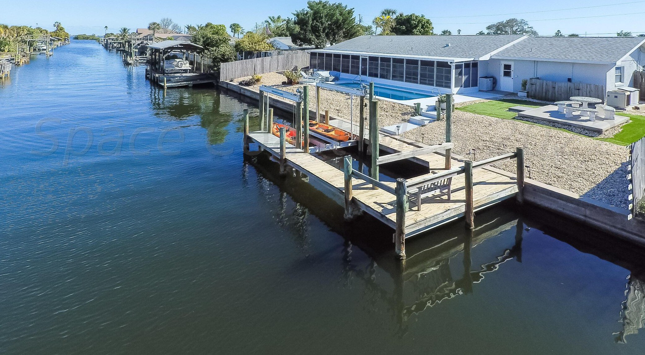 1624 Shore Dr, Merritt Island FL  32952-5616 exterior