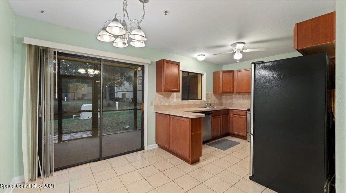 7817 Maplewood Dr, Melbourne, FL 32904-1440