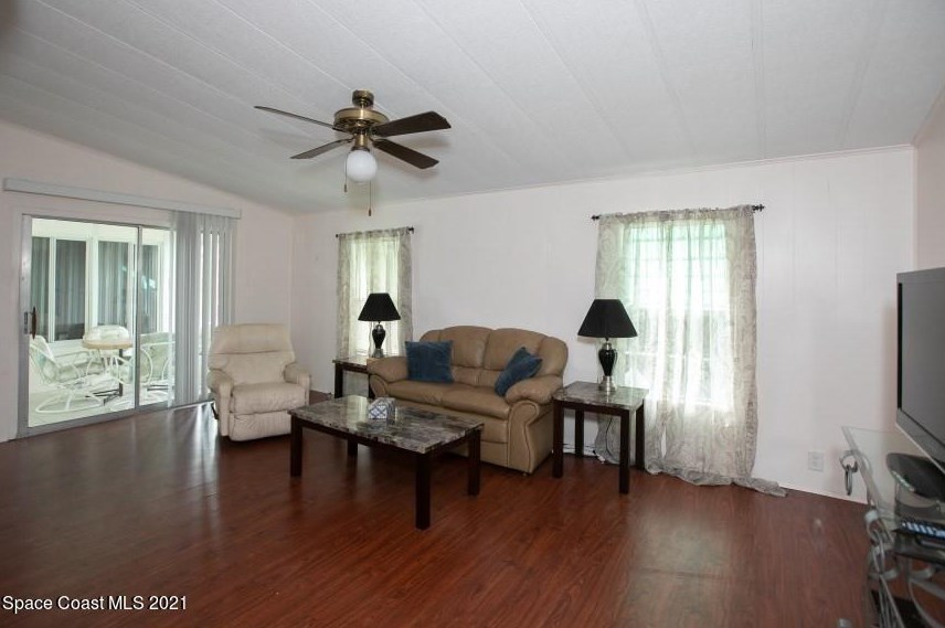 502 Royal Tern Dr, Sebastian, FL 32976