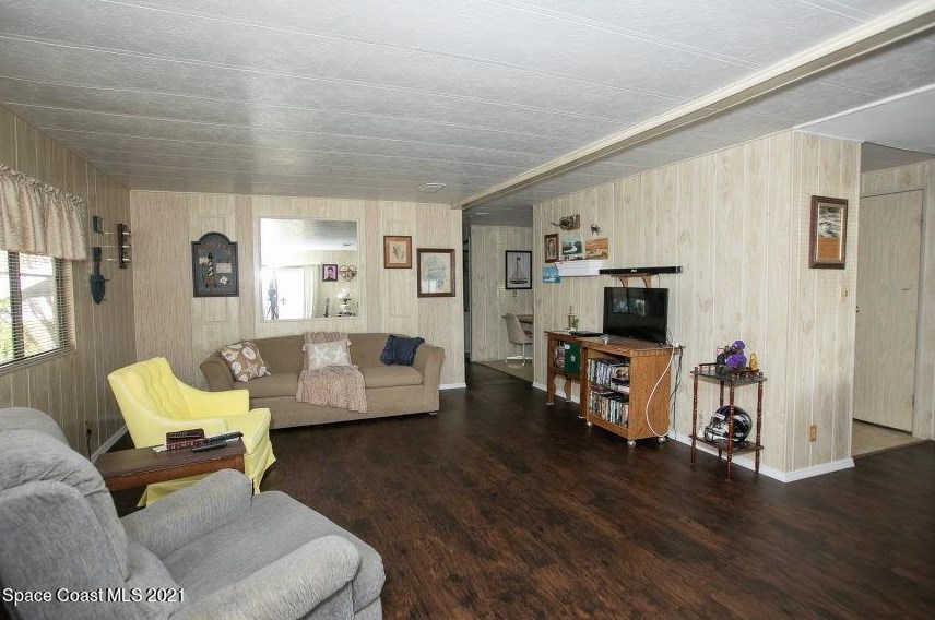 514 Seagull Dr, Sebastian, FL 32976